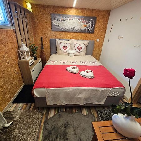 Bed and Breakfast Chez Gigi Нанда Экстерьер фото