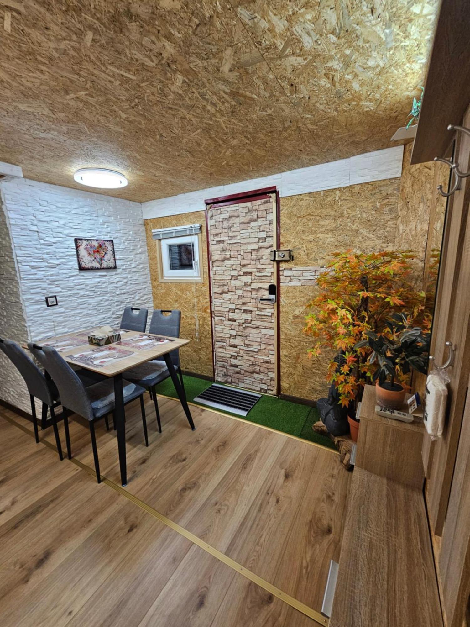 Bed and Breakfast Chez Gigi Нанда Экстерьер фото