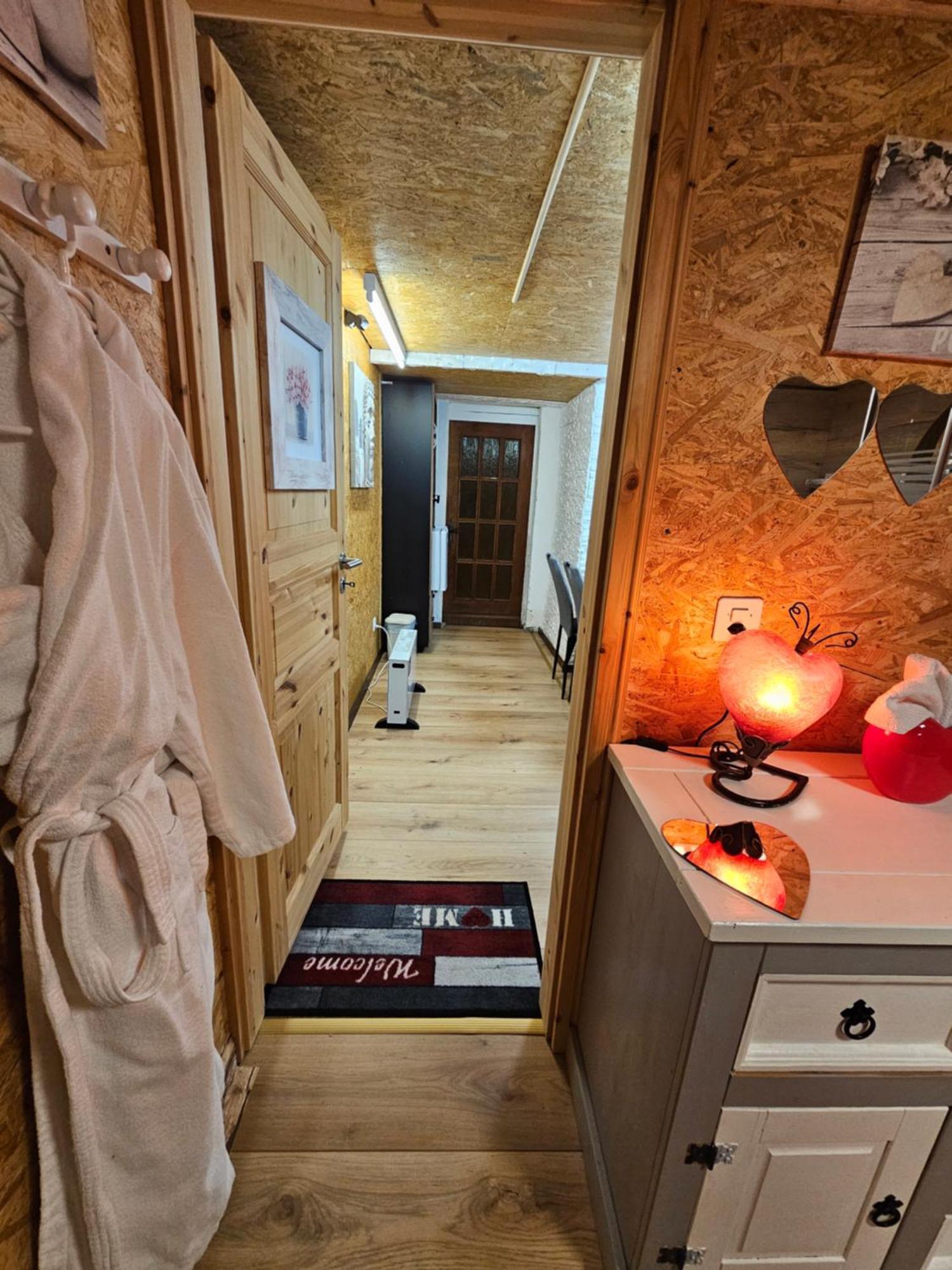Bed and Breakfast Chez Gigi Нанда Экстерьер фото